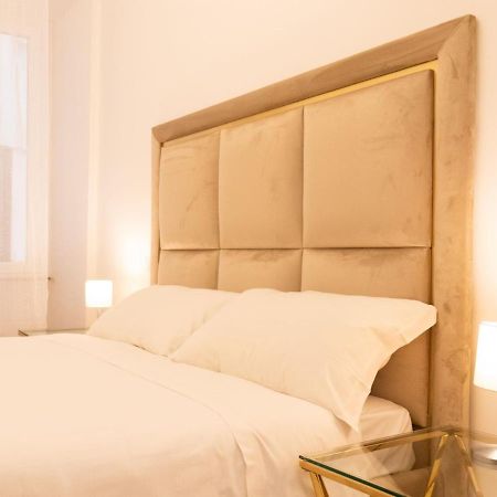 The Best Rent - Elegant Five-Bedrooms Apartment Near Colosseo Rom Exteriör bild