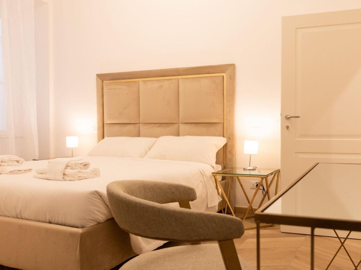 The Best Rent - Elegant Five-Bedrooms Apartment Near Colosseo Rom Exteriör bild